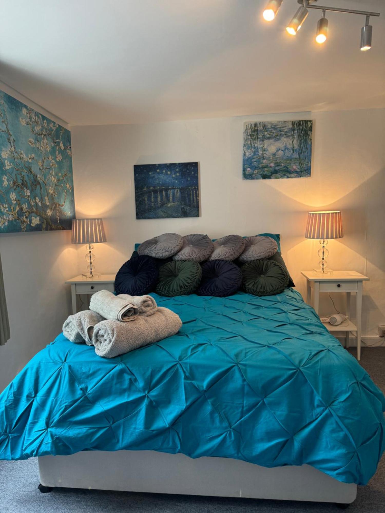 Beautiful Townhouse Next To Royal Victoria Park And Botanical Gardens Within Easy Walking Distance To Bath City Centre Buitenkant foto