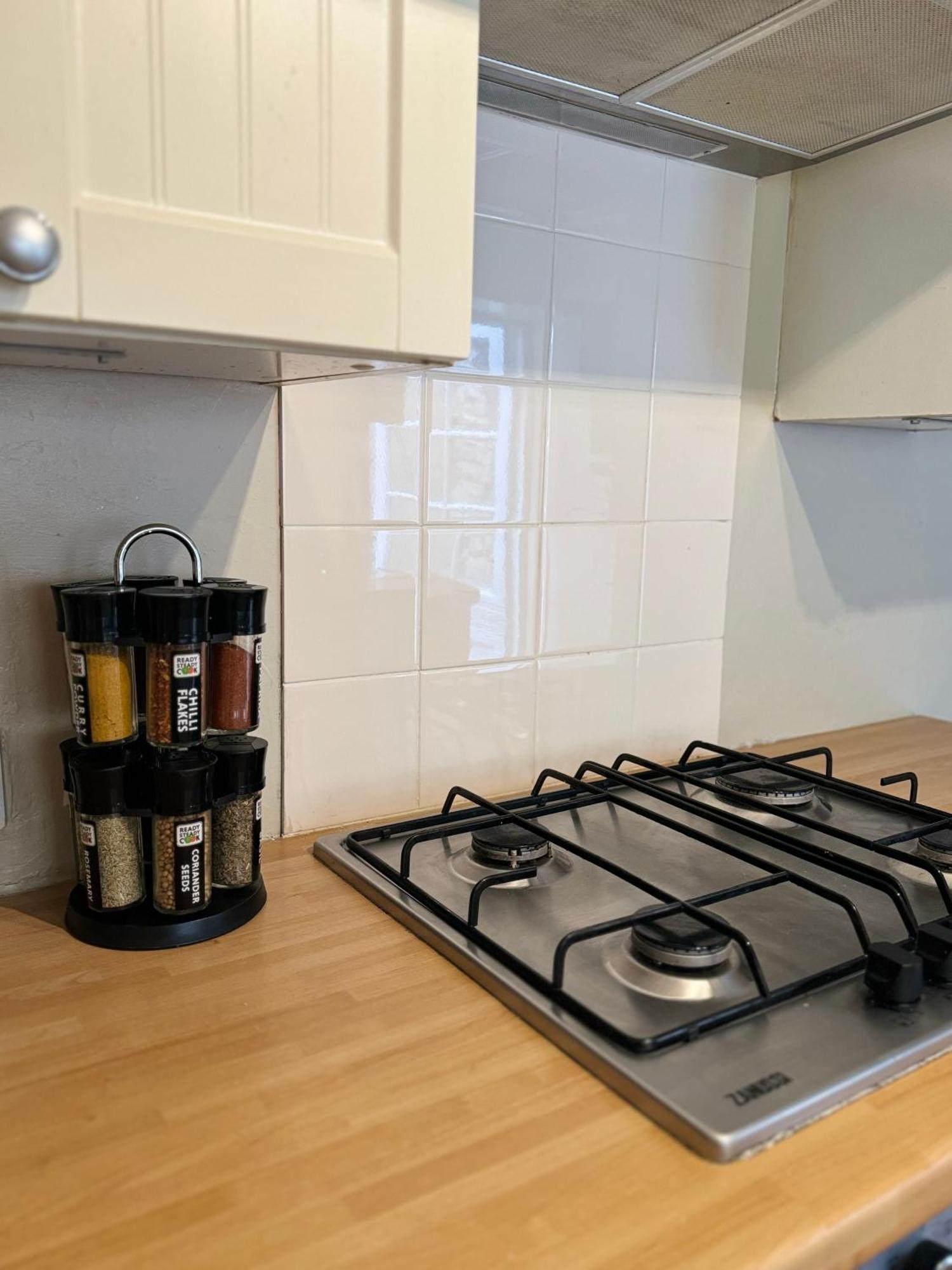 Beautiful Townhouse Next To Royal Victoria Park And Botanical Gardens Within Easy Walking Distance To Bath City Centre Buitenkant foto