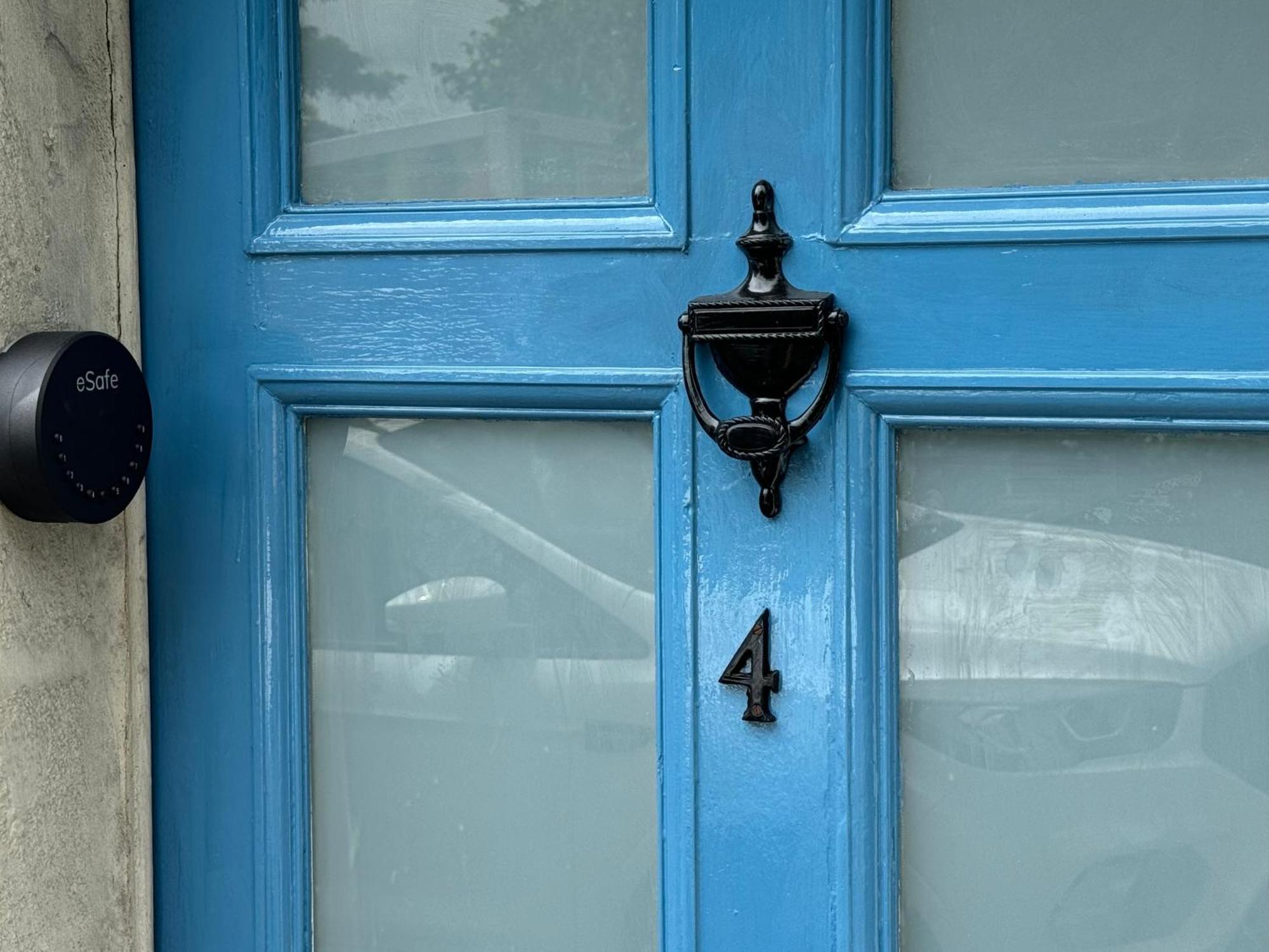 Beautiful Townhouse Next To Royal Victoria Park And Botanical Gardens Within Easy Walking Distance To Bath City Centre Buitenkant foto